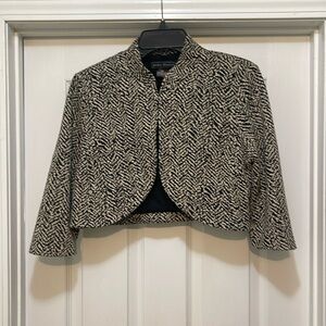 Jessica Howard Black and Cream Patterned Jacket